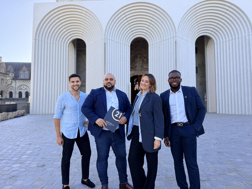 l'équipe de l'agence Agence Plantagenêt