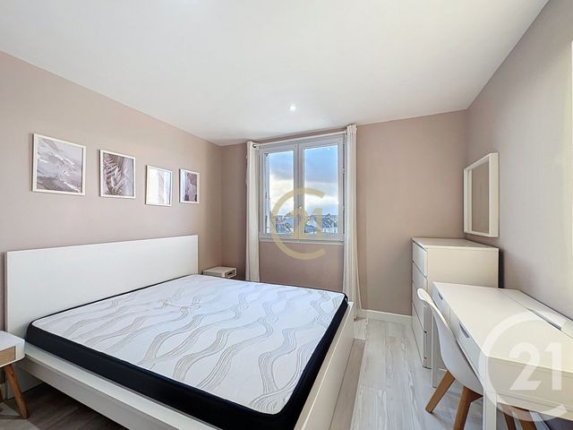 Appartement T5 à vendre - 5 pièces - 76.67 m2 - ANGERS - 49 - PAYS-DE-LOIRE - Century 21 Agence Plantagenêt