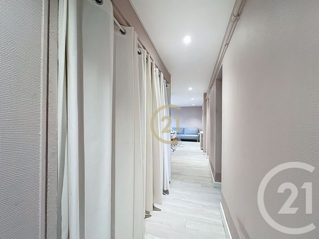 Appartement T5 à vendre - 5 pièces - 76.67 m2 - ANGERS - 49 - PAYS-DE-LOIRE - Century 21 Agence Plantagenêt