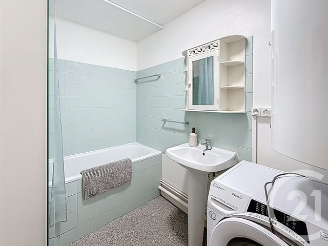 Appartement T2 à louer - 2 pièces - 45.86 m2 - ANGERS - 49 - PAYS-DE-LOIRE - Century 21 Agence Plantagenêt