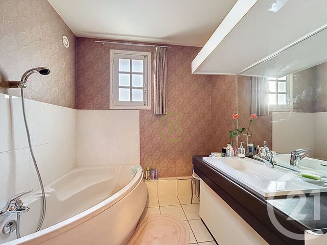 Appartement T3 à vendre - 3 pièces - 92.0 m2 - ANGERS - 49 - PAYS-DE-LOIRE - Century 21 Agence Plantagenêt