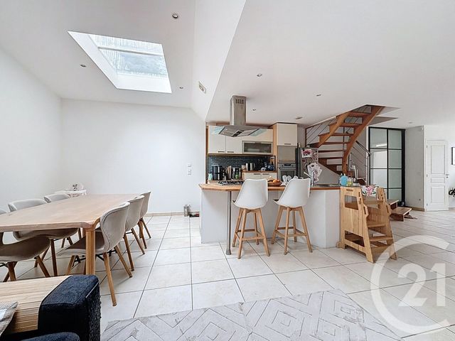 Appartement T5 à vendre - 5 pièces - 111.0 m2 - ANGERS - 49 - PAYS-DE-LOIRE - Century 21 Agence Plantagenêt