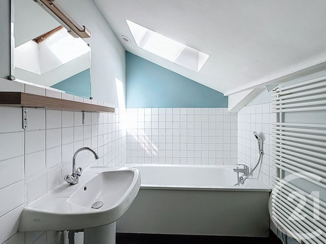 maison à louer - 5 pièces - 116.0 m2 - LA MENITRE - 49 - PAYS-DE-LOIRE - Century 21 Agence Plantagenêt