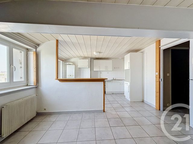 Appartement T3 à vendre - 4 pièces - 61.3 m2 - ANGERS - 49 - PAYS-DE-LOIRE - Century 21 Agence Plantagenêt