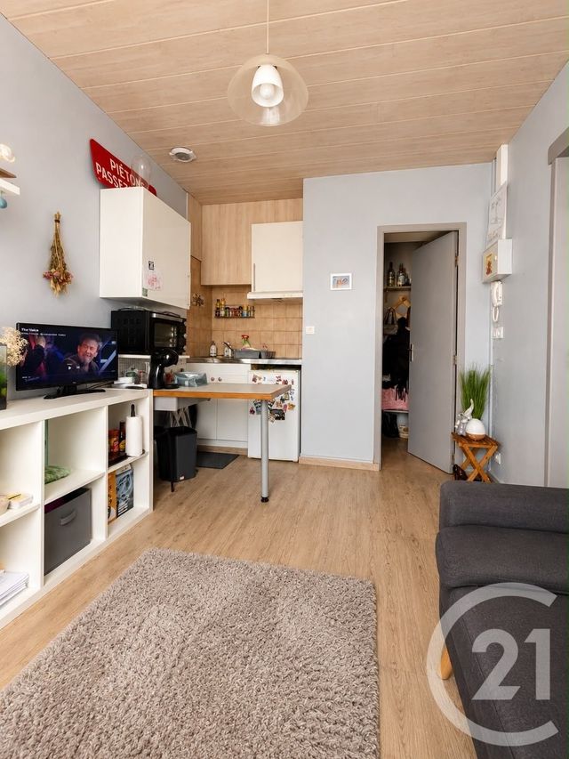Appartement T2 à vendre - 2 pièces - 24.0 m2 - ANGERS - 49 - PAYS-DE-LOIRE - Century 21 Agence Plantagenêt