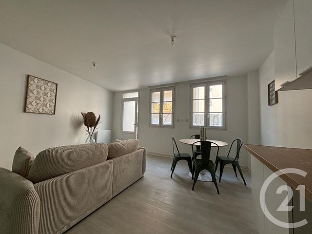 Appartement T2 à vendre - 2 pièces - 35.2 m2 - ANGERS - 49 - PAYS-DE-LOIRE - Century 21 Agence Plantagenêt