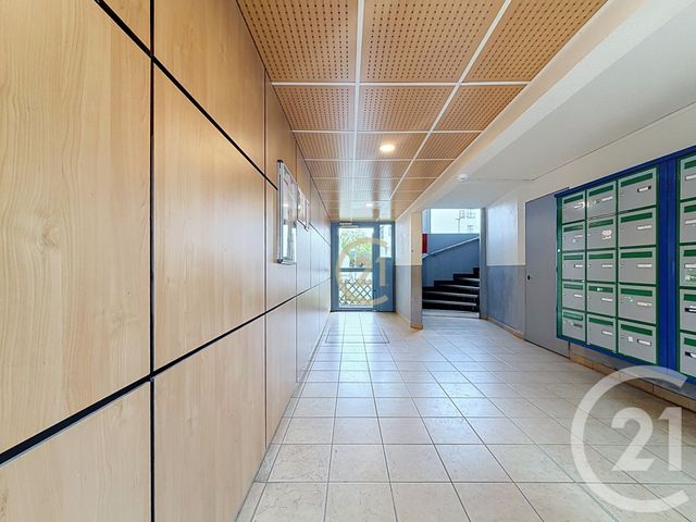 Appartement T3 à vendre - 3 pièces - 68.32 m2 - ANGERS - 49 - PAYS-DE-LOIRE - Century 21 Agence Plantagenêt