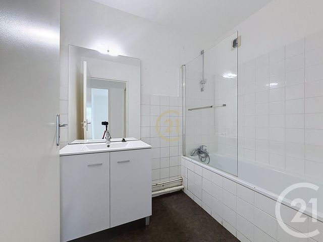 Appartement T3 à vendre - 3 pièces - 68.32 m2 - ANGERS - 49 - PAYS-DE-LOIRE - Century 21 Agence Plantagenêt