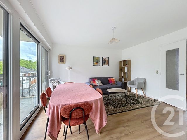 Appartement T4 à louer - 4 pièces - 73.79 m2 - ANGERS - 49 - PAYS-DE-LOIRE - Century 21 Agence Plantagenêt