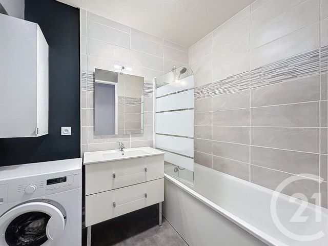 Appartement T3 à louer - 3 pièces - 74.33 m2 - ANGERS - 49 - PAYS-DE-LOIRE - Century 21 Agence Plantagenêt