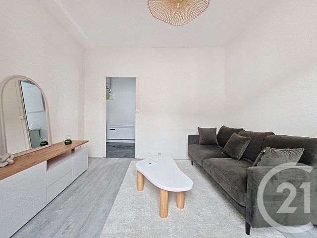 Afficher la photo en grand Appartement T2 à vendre - 2 pièces - 31.0 m2 - ANGERS - 49 - PAYS-DE-LOIRE - Century 21 Agence Plantagenêt